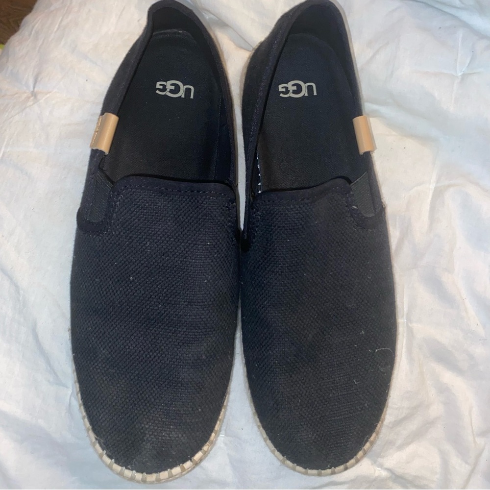 UGG Luciah Black Slip On Flats Sneakers Shoes 10 Like New